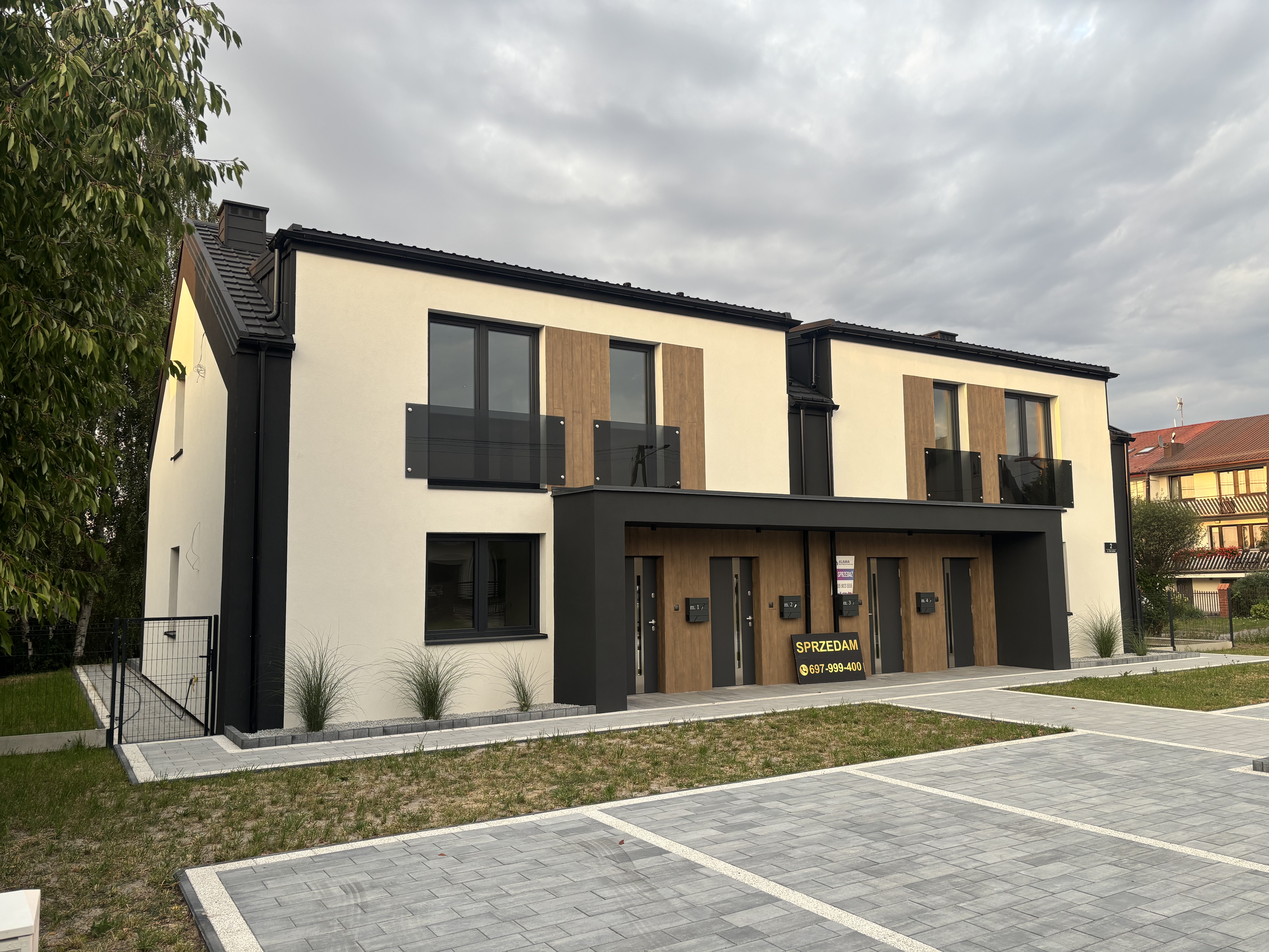 Miejsca postojowe przy inwestycji Sieradzka Apartamenty w Bełchatowie